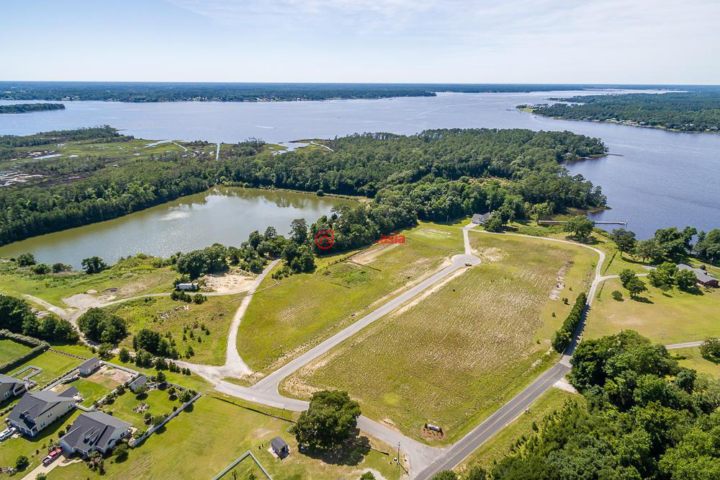 美国北卡罗莱纳州cedar point的房产