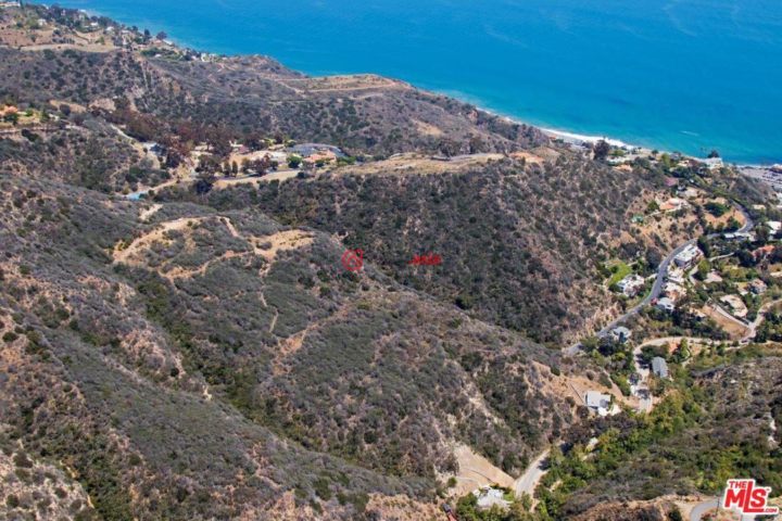 美国加州马里布总占地117749平方米的土地